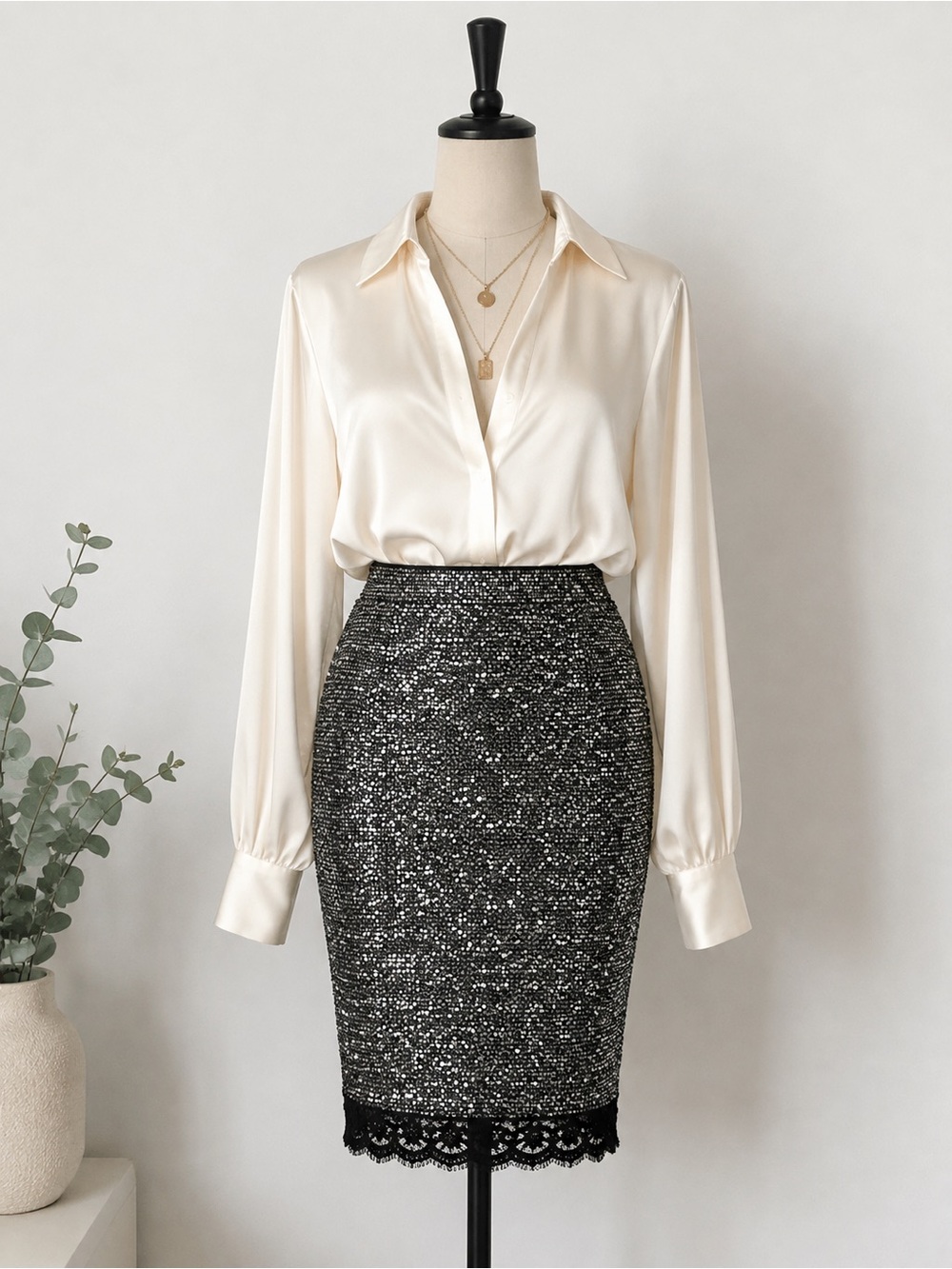 Zara Silver Sequin Pencil Skirt Black Lace Trim Size Medium